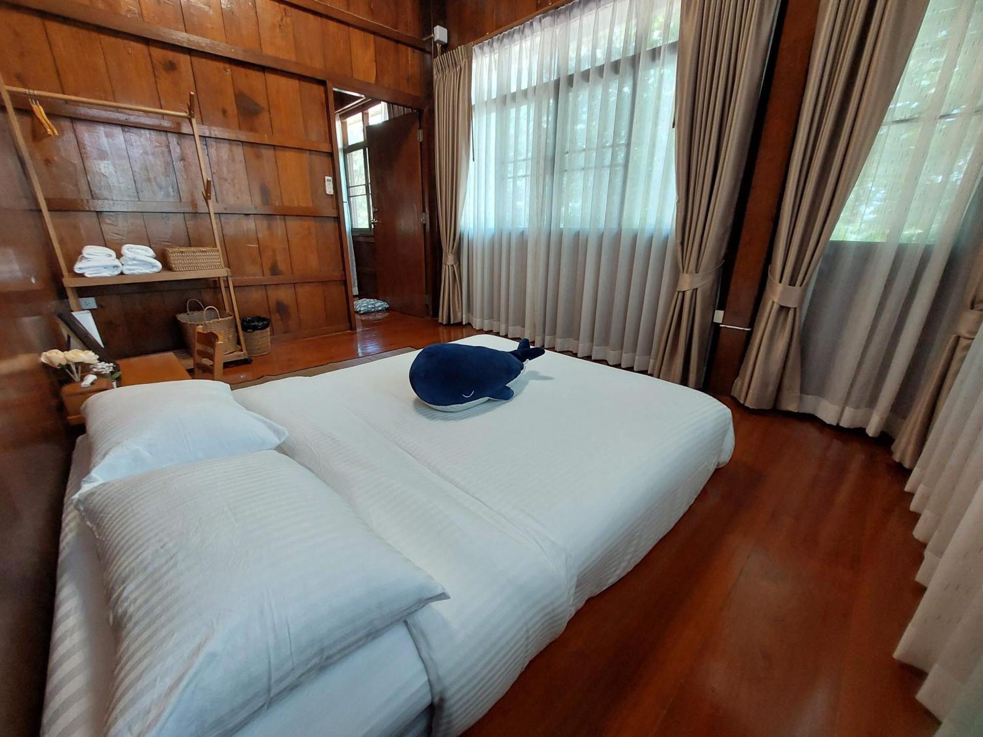 Whales Come To The River - Riverside - 3 Rooms On 2Nd Floor Ban Bang Phli Nua Exterior foto